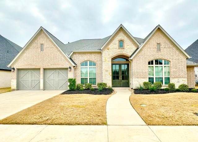 Property at 2822 Shane Dr, Midlothian, TX 76065, 4 beds, 3.5 baths