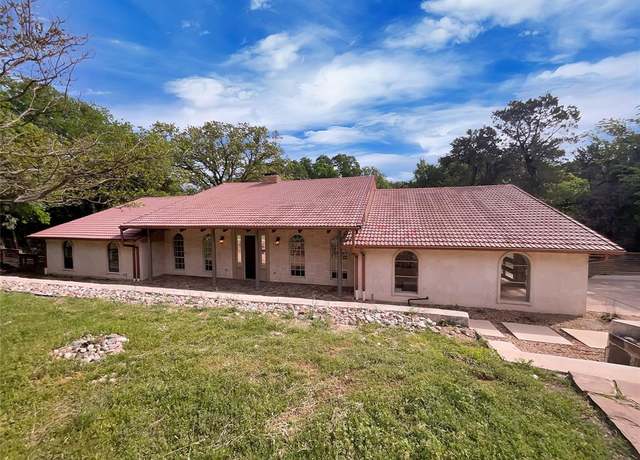 Property at 622 N Casa Grande Cir, Duncanville, TX 75116, 5 beds, 3 baths