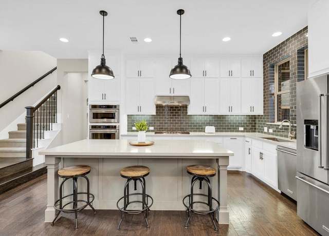 Property at 5905 Uplands Dr, Mckinney, TX 75070, 3 beds, 3.5 baths