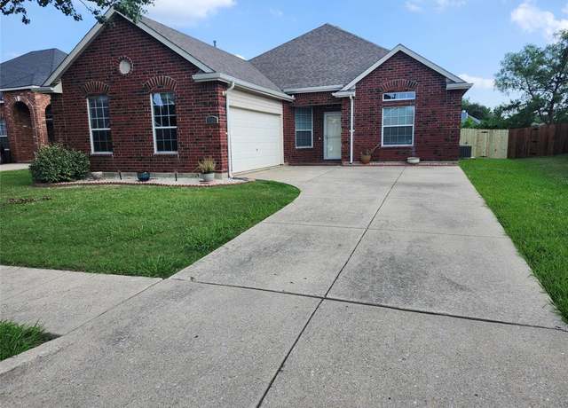 Property at 4026 Carrington Dr, Garland, TX 75043, 3 beds, 2 baths