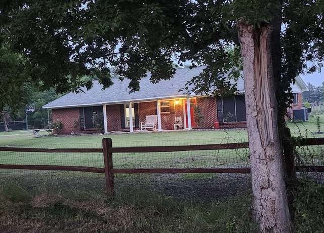 Property at 3253 County Road 2176, Greenville, TX 75402, 3 beds, 2 baths
