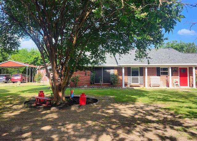 Property at 3253 County Road 2176, Greenville, TX 75402, 3 beds, 2 baths