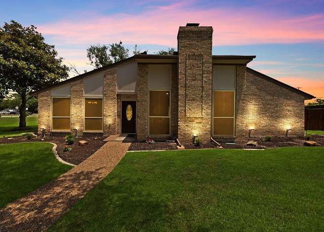 Property at 1614 Shadow Moss Way, Carrollton, TX 75007, 3 beds, 2.5 baths