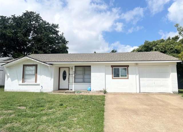 Property at 301 S Forest Crest Dr, Garland, TX 75042, 4 beds, 3 baths