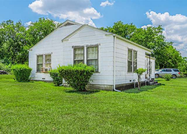 Property at 2524 Fairway Dr, Fort Worth, TX 76119, 2 beds, 1 bath