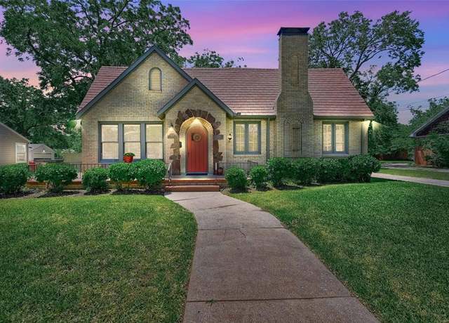 Property at 1112 N Woods St, Sherman, TX 75092, 4 beds, 2 baths