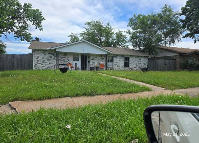 Property at 3100 Manchester Dr, Mesquite, TX 75150, 3 beds, 2 baths