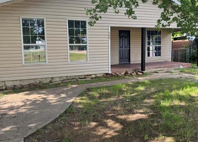 Property at 205 W Bond St, Denison, TX 75020, 3 beds, 2 baths