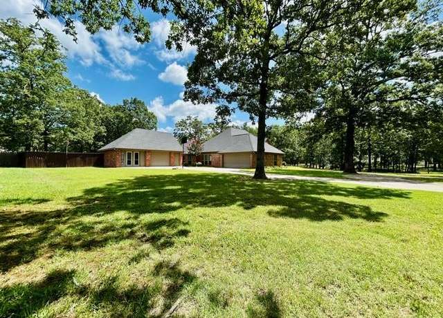 Property at 232 Wooded Hills Dr, Powderly, TX 75473, 3 beds, 3 baths