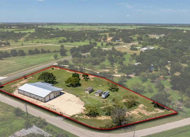 Property at 7703 Prairie Creek Ln, Tolar, TX 76476, 2 beds, 2.5 baths