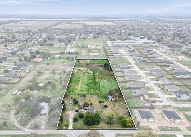 Property at 305 Swaha Dr, Tioga, TX 76271