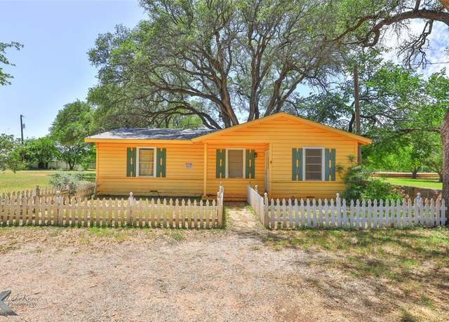 Property at 226 William St, Buffalo Gap, TX 79508, 3 beds, 1 bath