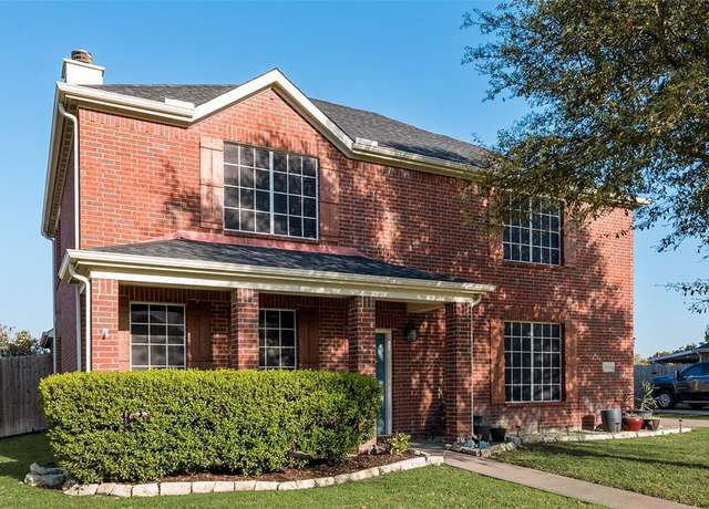 Property at 2010 Fawn Dr, Midlothian, TX 76065, 4 beds, 2.5 baths