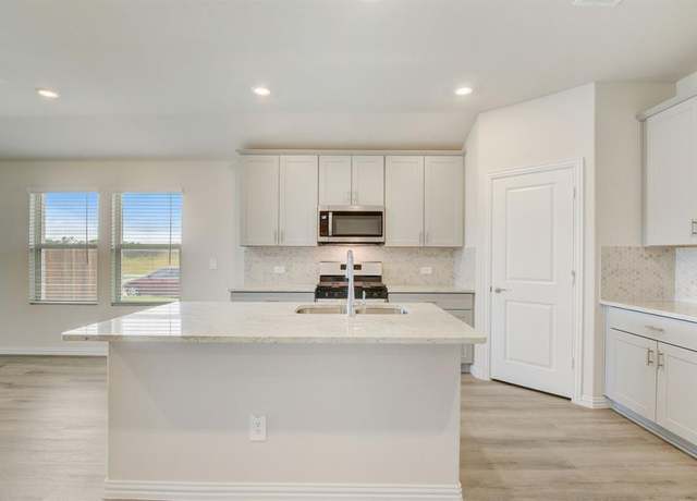 Property at 2022 Stallion St, Seagoville, TX 75159, 3 beds, 2 baths