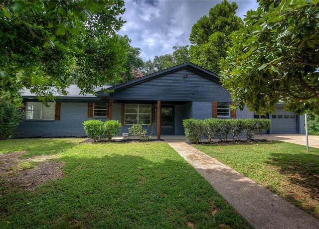 Property at 136 Lee St, Sulphur Springs, TX 75482, 3 beds, 2 baths