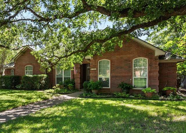 Property at 6901 Thornbird Ln, Arlington, TX 76001, 3 beds, 2 baths