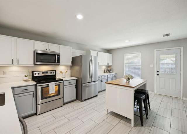 Property at 2508 Ash Dr, Little Elm, TX 75068, 3 beds, 2 baths