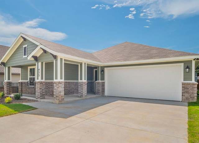 Property at 433 Rose Ave, Cleburne, TX 76033, 4 beds, 2 baths