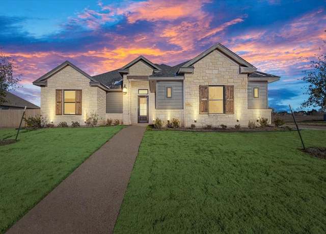 Property at 10217 Castleberry Ln, Waco, TX 76712, 4 beds, 3 baths