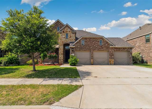 Property at 2204 Benjamin Creek Dr, Little Elm, TX 75068, 4 beds, 2.5 baths