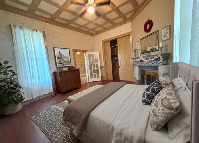 Property at 1915 N Jackson St, Palestine, TX 75803, 4 beds, 2 baths