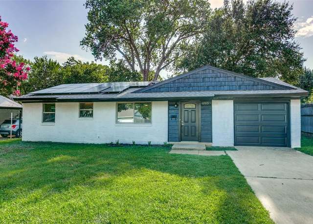 Property at 1203 Aransas Dr, Euless, TX 76039, 3 beds, 2 baths