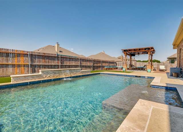 Property at 1513 Summerwood Ln, Cedar Hill, TX 75104, 5 beds, 3 baths