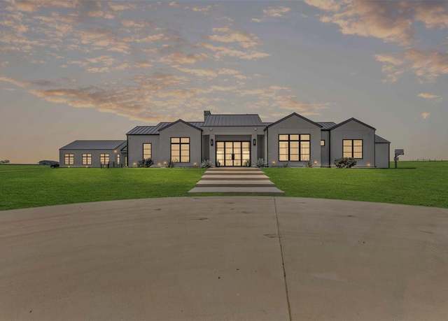 Property at 11102 E Rocky Creek Rd, Crowley, TX 76036, 6 beds, 6.5 baths