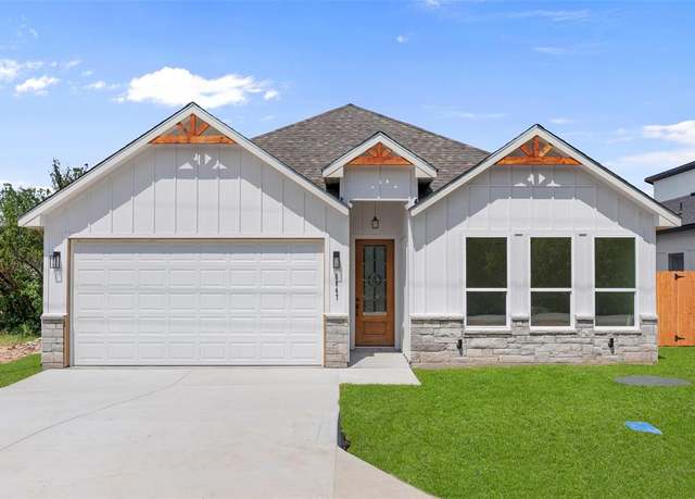 Property at 5847 Black Pine Cir, Granbury, TX 76048, 3 beds, 2 baths