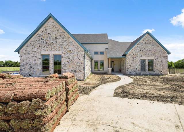 Property at 324 Chapel View Ct, Heath, TX 75032, 5 beds, 4.5 baths