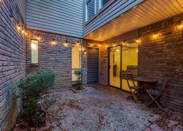 Property at 614 Old Country Rd, Duncanville, TX 75137, 3 beds, 2.5 baths
