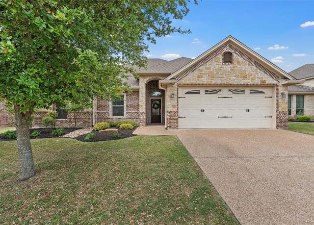 Property at 2301 Dominic Ct, Woodway, TX 76712, 4 beds, 2 baths