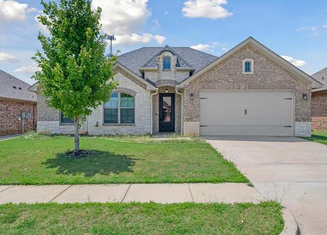 Property at 332 Kingdom Blvd, Lindale, TX 75771, 3 beds, 2 baths