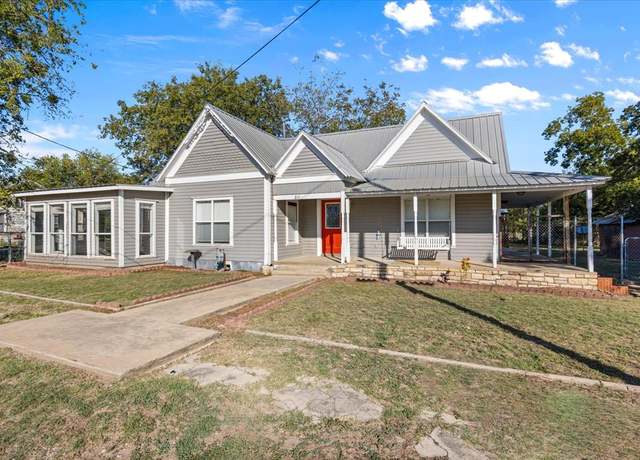 Property at 211 E Sweden St, Walnut Springs, TX 76690, 2 beds, 2 baths