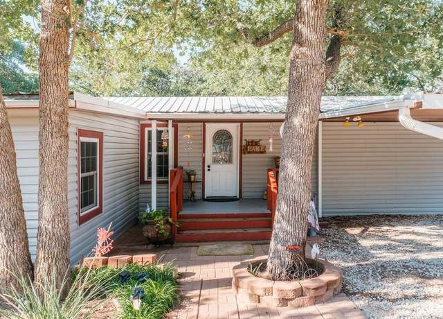 Property at 196 S Perch Rd, Bowie, TX 76230, 4 beds, 2 baths