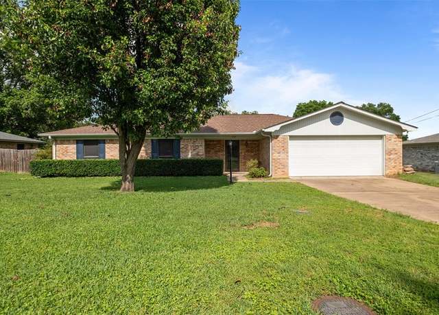 Property at 608 Craig Dr, Palestine, TX 75803, 3 beds, 2 baths