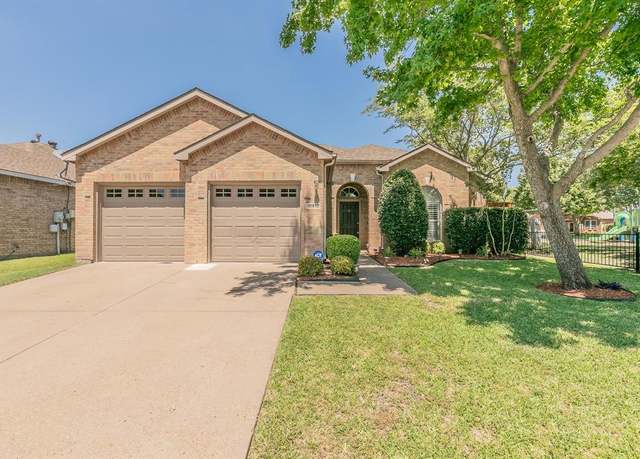 Property at 10410 Augusta Ln, Rowlett, TX 75089, 3 beds, 2 baths