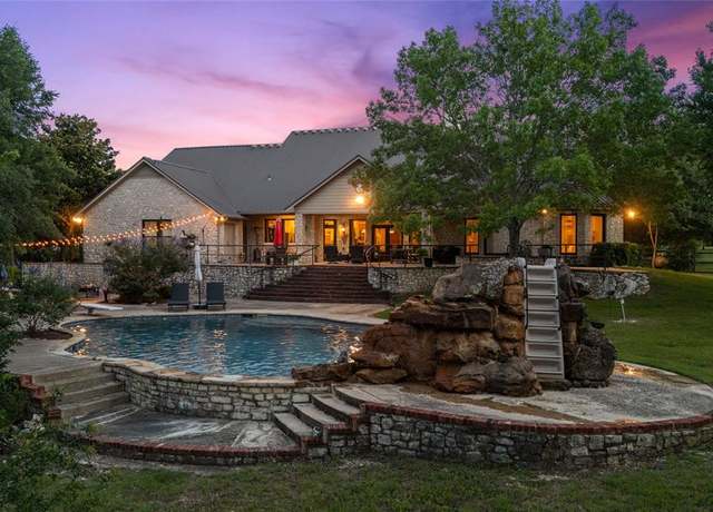 Property at 840 Winding Trl, Crawford, TX 76638, 4 beds, 4.5 baths