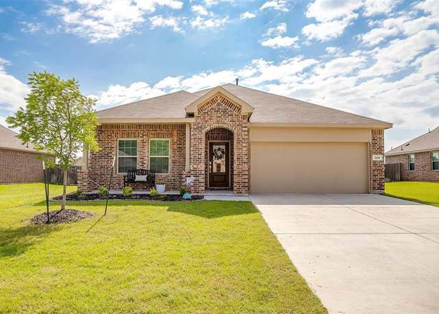 Property at 224 Post Oak St, Azle, TX 76020, 4 beds, 2 baths