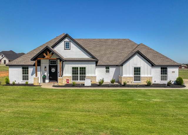 Property at 1005 Paradise Pkwy, Poolville, TX 76487, 3 beds, 2 baths