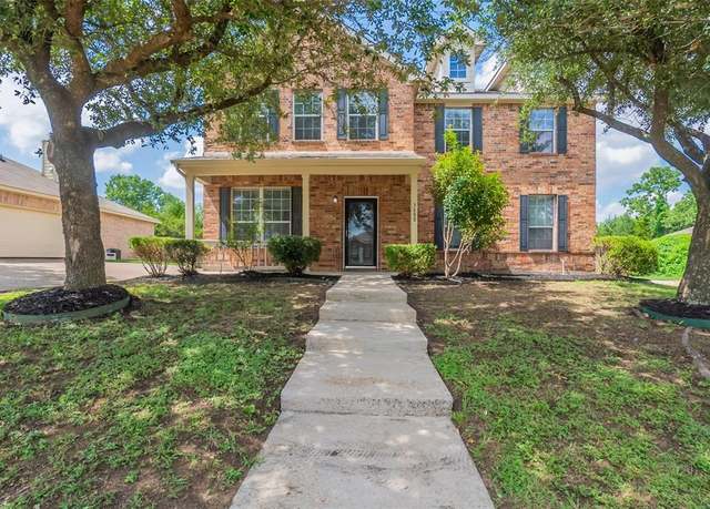 Property at 3680 Juniper Hills Dr, Rockwall, TX 75032, 4 beds, 2.5 baths