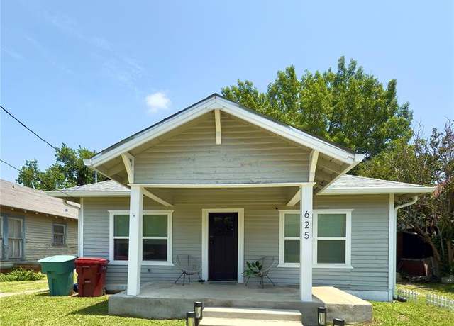 Property at 625 S Montgomery St, Sherman, TX 75090, 2 beds, 1 bath