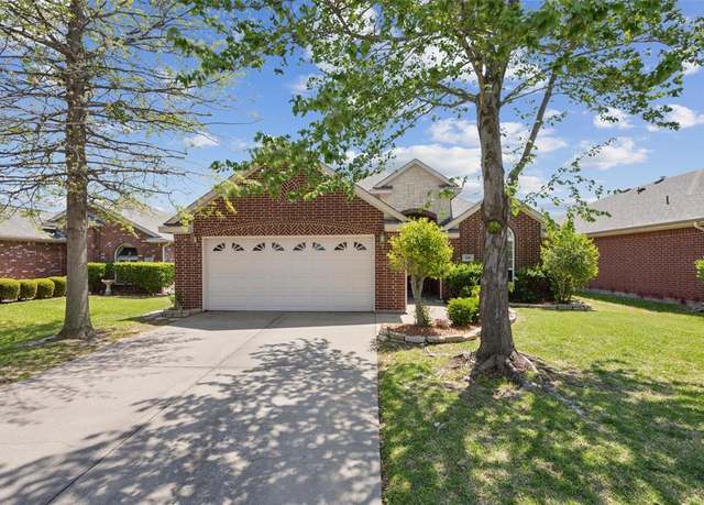 Property at 109 Shawnee St, Greenville, TX 75402, 4 beds, 2 baths