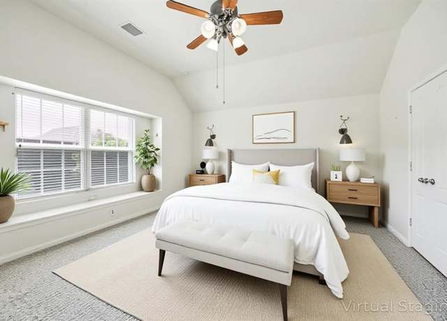Property at 109 Shawnee St, Greenville, TX 75402, 4 beds, 2 baths