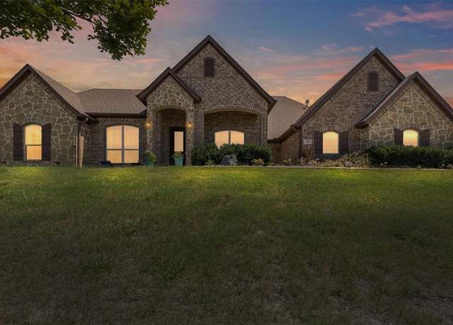 Property at 101 Cedar Mountain Dr, Weatherford, TX 76085, 3 beds, 2.5 baths