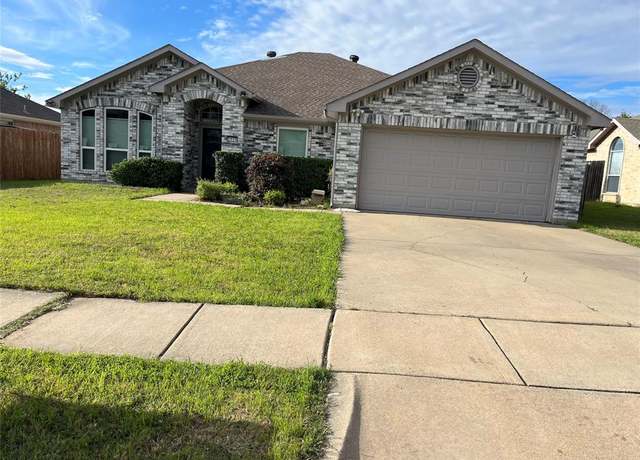 Property at 2020 Southwood Trl, Grand Prairie, TX 75052, 3 beds, 2 baths