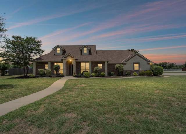 Property at 6009 Feather Wind Way, Fort Worth, TX 76135, 4 beds, 2 baths