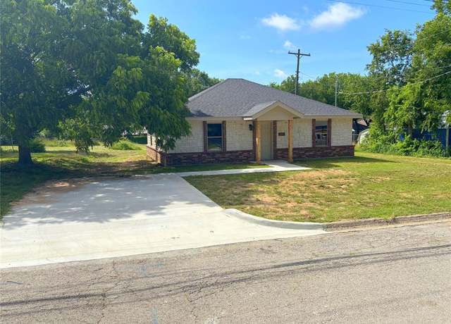 Property at 803 Hulme St, Bowie, TX 76230, 2 beds, 2 baths