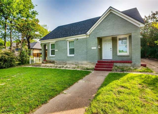 Property at 2204 Berwick Ave, Dallas, TX 75203, 4 beds, 2 baths