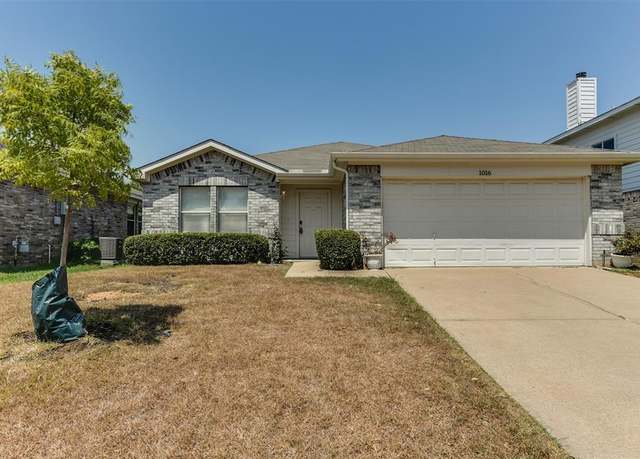 Property at 1016 Silver Spur Ln, Fort Worth, TX 76179, 3 beds, 2 baths